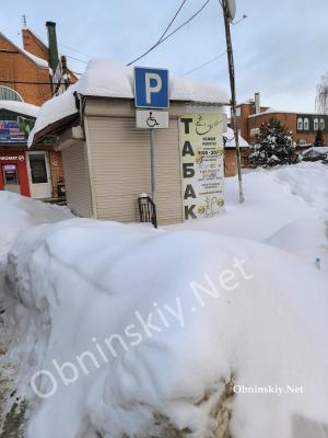 Отсутствие уборки на парковке: удар по доступности для инвалидов