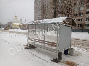 Сломанная новая остановка на ул. Калужская. Фото автора 2023г.
