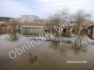 Паводковые воды продолжают заливать обнинские дачи