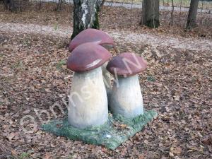 В Гурьяновском лесу поставили фигурку грибочки