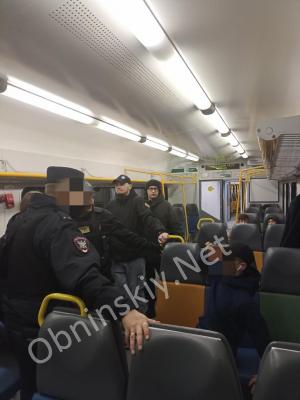Русская Община провела рейд в электричках