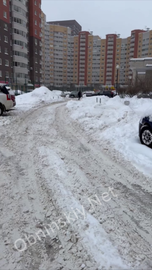 Как убирают дворы от снега в Обнинске
