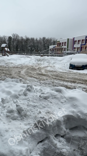 Как убирают дворы от снега в Обнинске