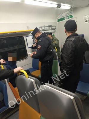 Русская Община провела рейд в электричках