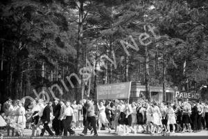 pastvu.com Первомайская демонстрация в Обнинске 1963-1967гг