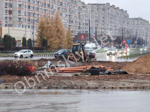 На кругу Гагарина-Маркса вывезены негабаритные железобетонные конструкции