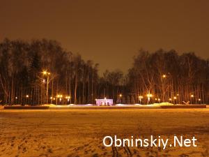 Вечный огонь Обнинск вид ночью