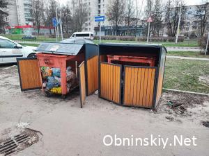 Боксы для оранжевых мусорных контейнеров. Обнинск.